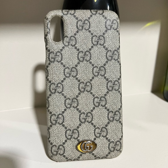Authentic Gucci iPhone XS MAX phone case - Picture 4 of 16